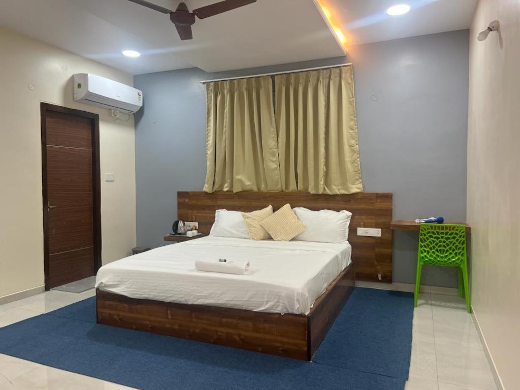 Beach Town Hotel Visakhapatnam Eksteriør bilde